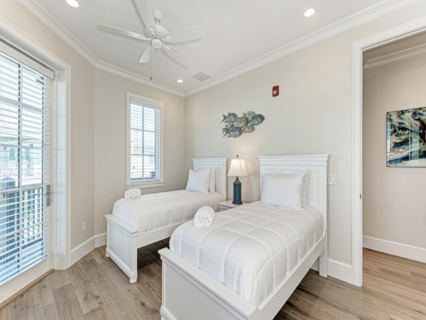 Anna Maria Island Beachfront Condo Rental - Luxury 4-Bedroom Gulf-View Vacation Condo with Pool and Spa